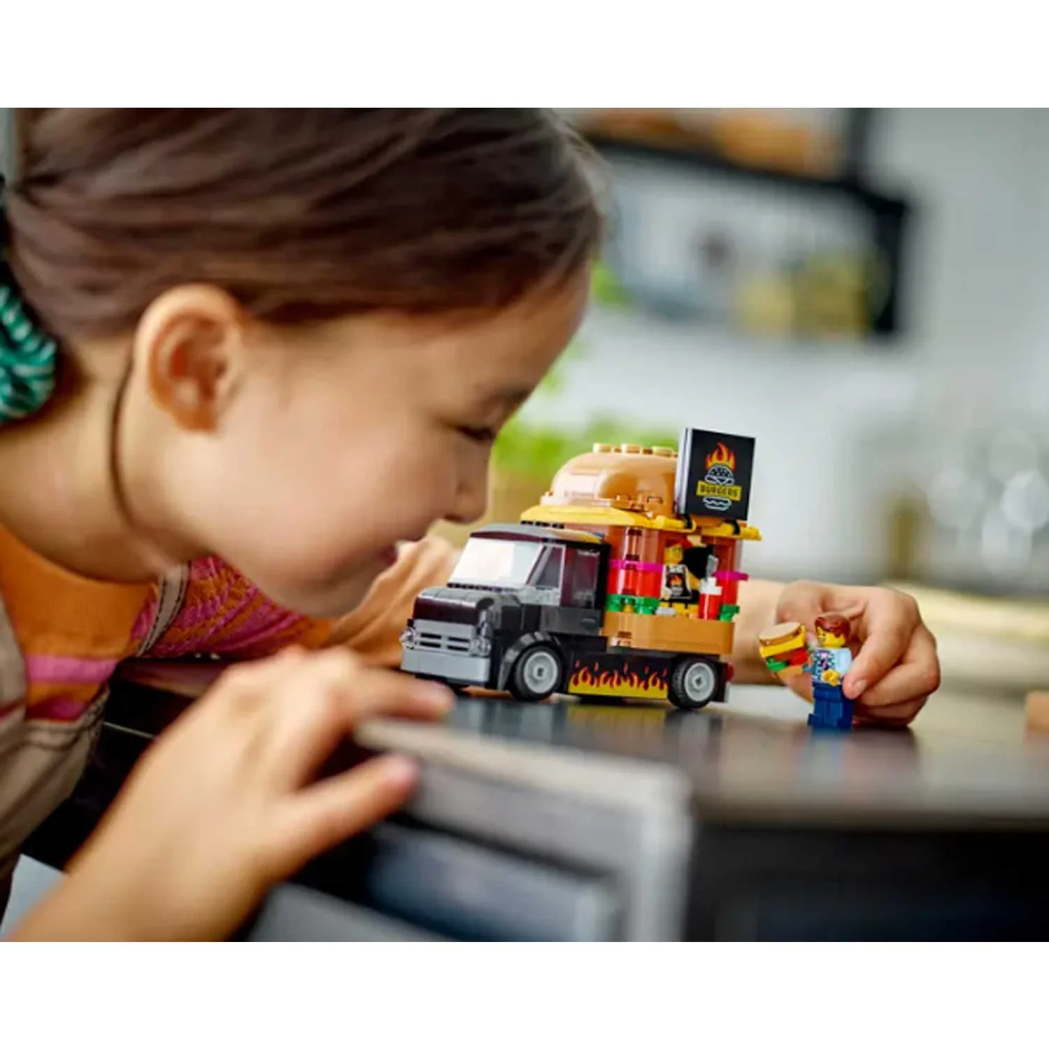 LEGO - City Great Vehicles Furgone Degli Hamburger 60404 - Image 7