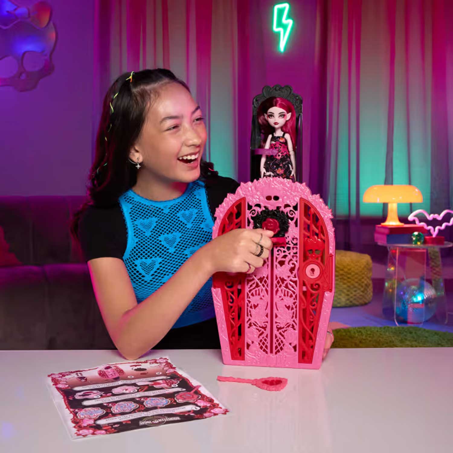 Mattel - Monster High: Segreti Da Brivido Serie 5 Dracula HYT72 - Image 2